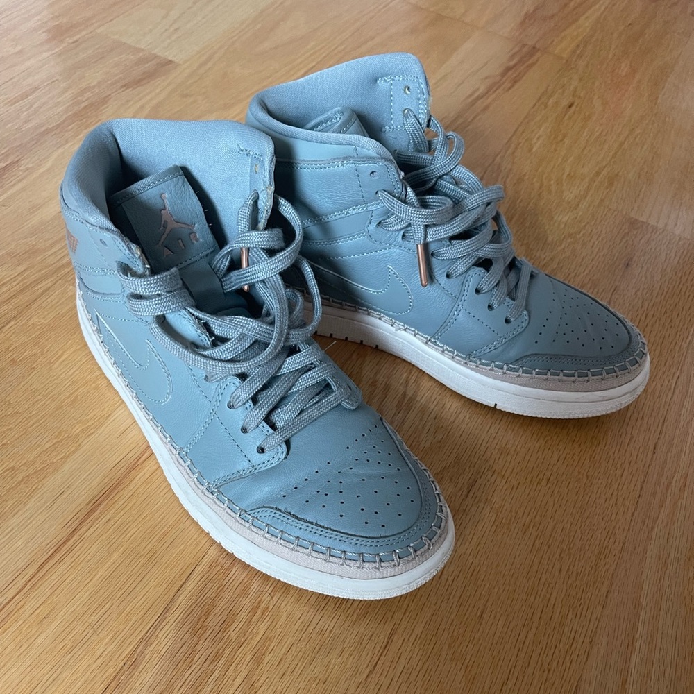 Air Jordan 1 High Retro Mica Green woman’s sneakers size 8.5